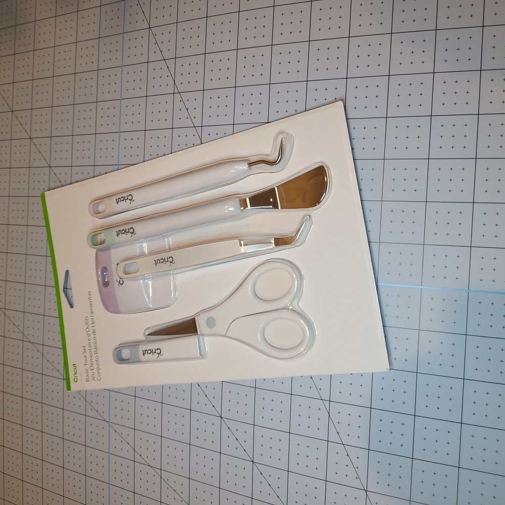 Cricut basic tool set